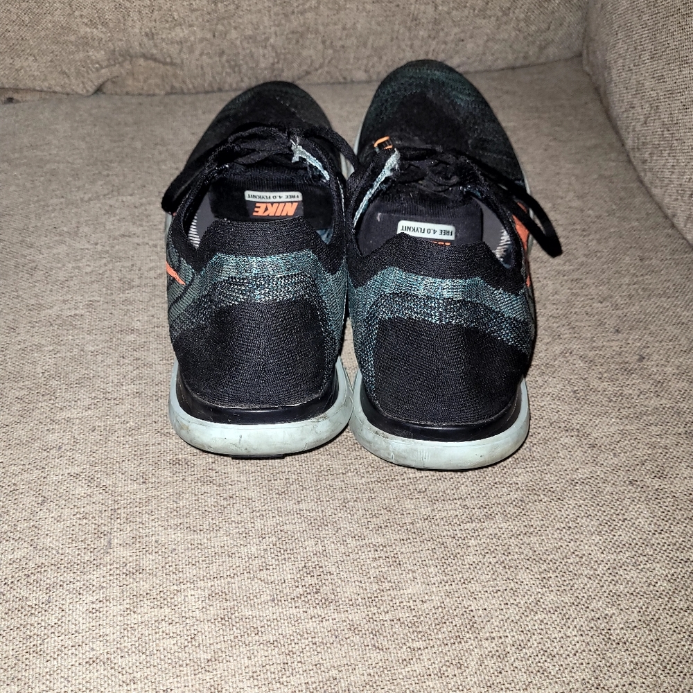 Nikes - Picture 3 of 5
